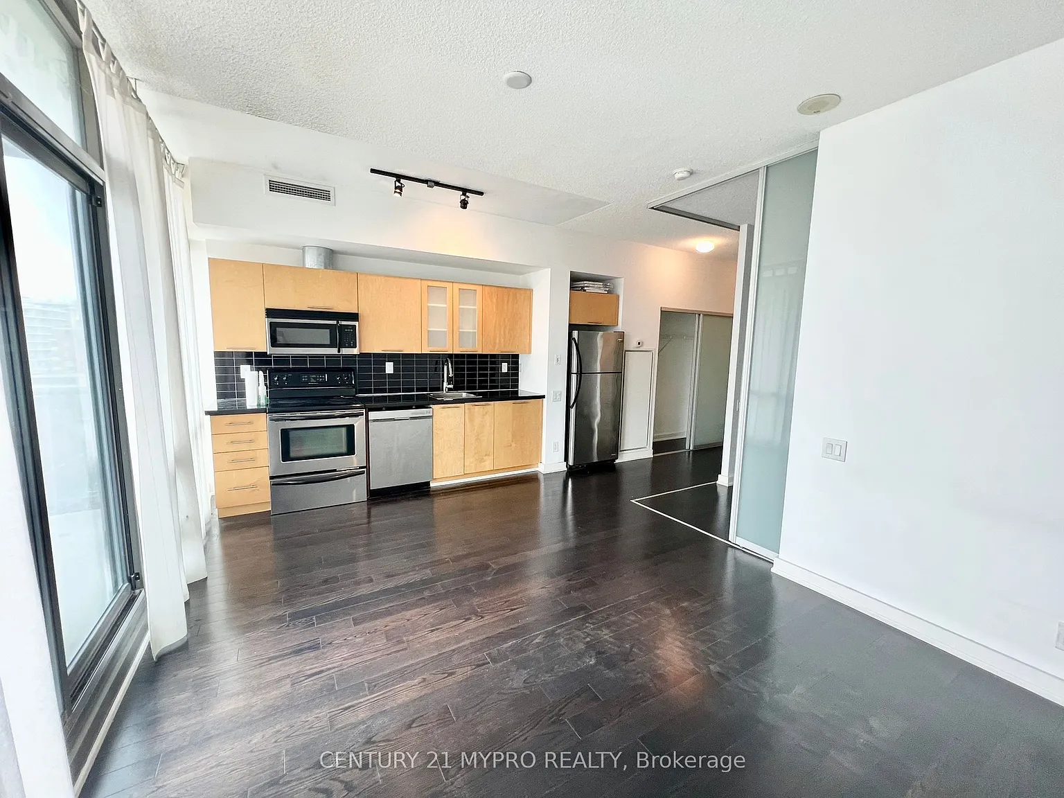 1 bed, $2,200 — Photo 2
