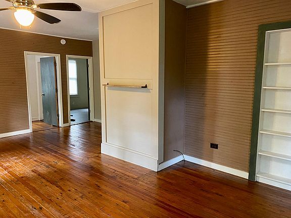 Living Room. Approx 21x12