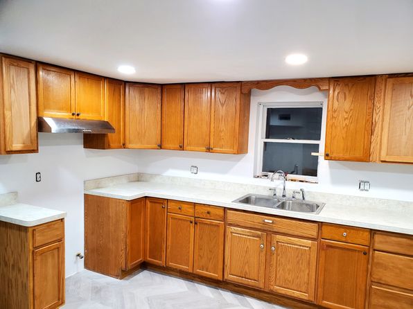 4143 W Roscoe St FLOOR BASEMENT