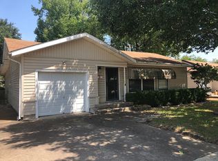 3504 Beverly Dr, Haltom City, TX 76117