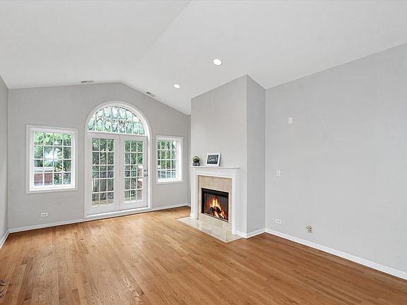 4th image of 2226 W Morse Ave #3E