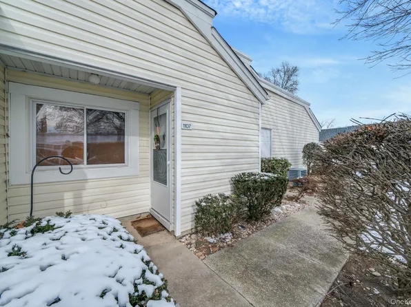 1107 Cabot Court N, Saint James, NY 11780