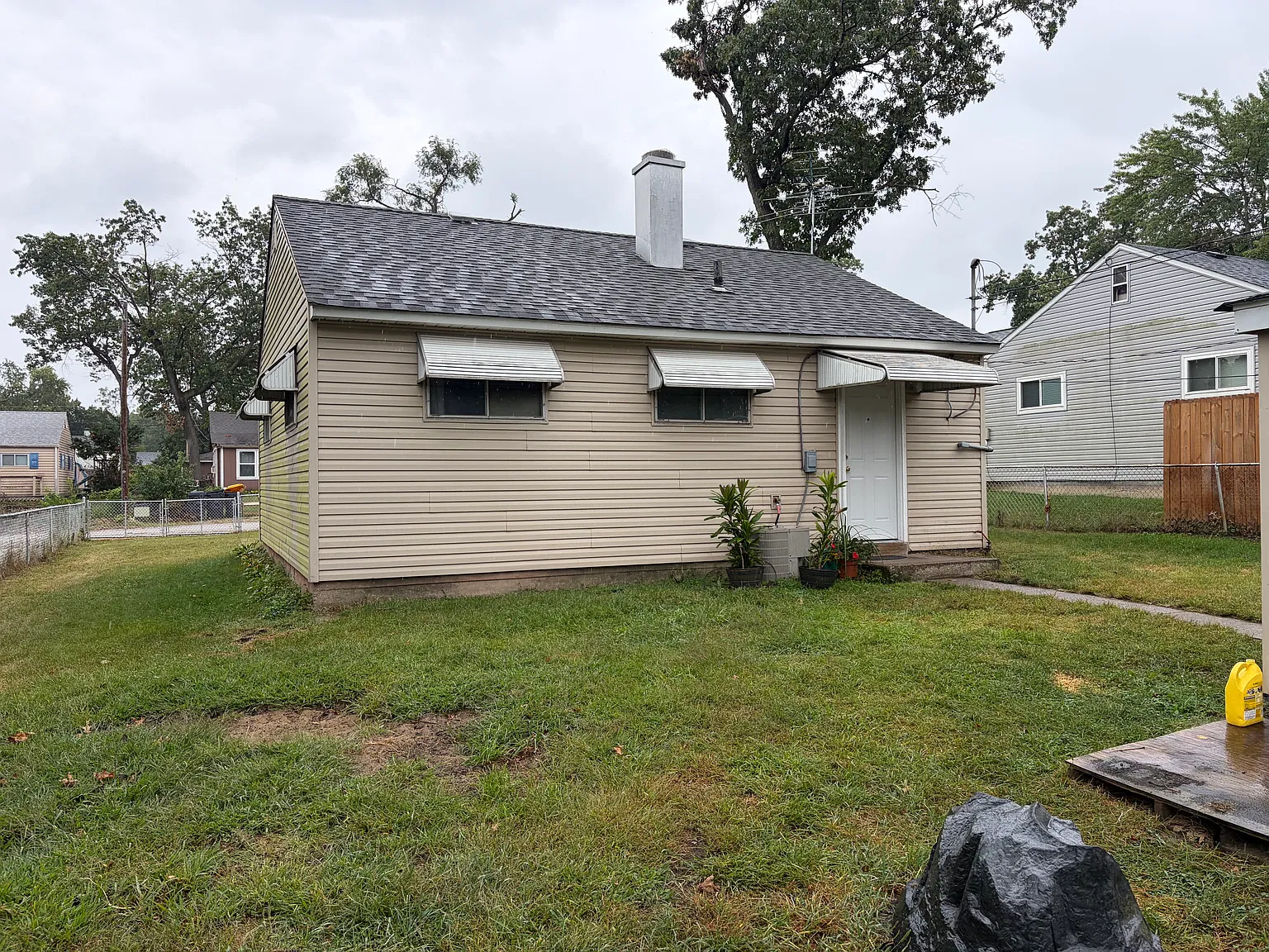 2 bed, 650 sqft, $1,325 — Photo 2