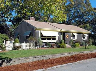 79 2nd Ave, Warwick, RI 02888