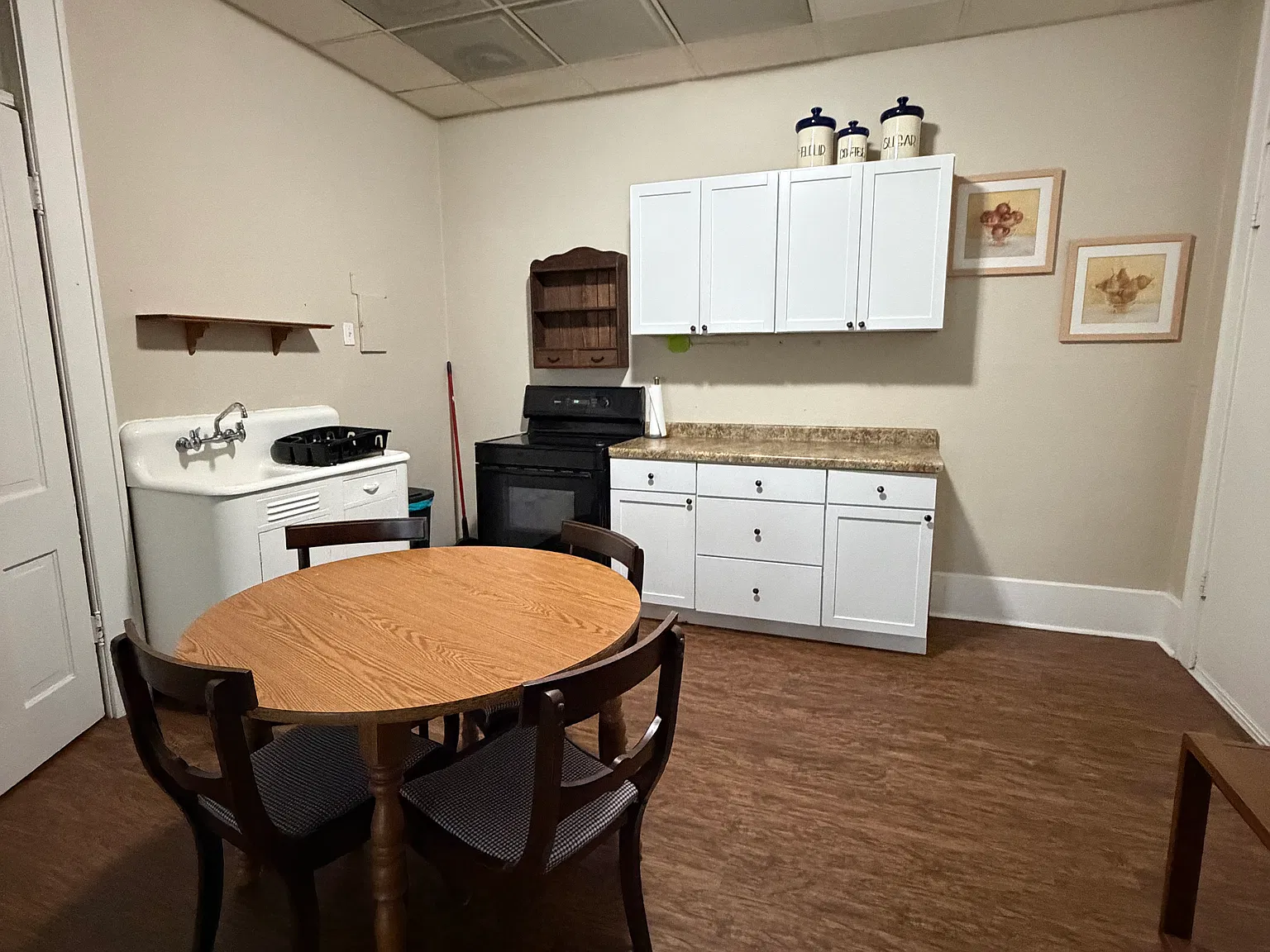 1 bed, 800 sqft, $750 — Photo 1