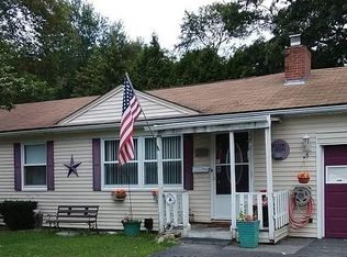 61 New Britain Dr, Warwick, RI 02889