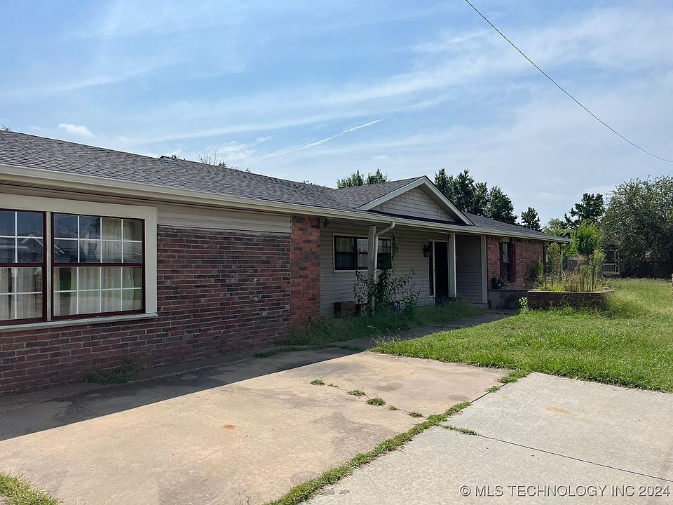 1st image of 3205 N Zunis Ave