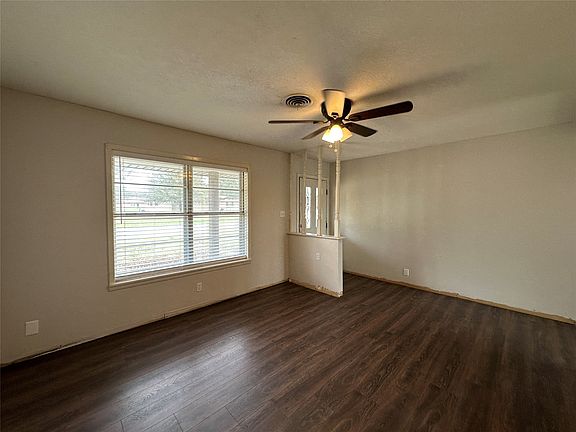 5th image of 108 Beard Dr