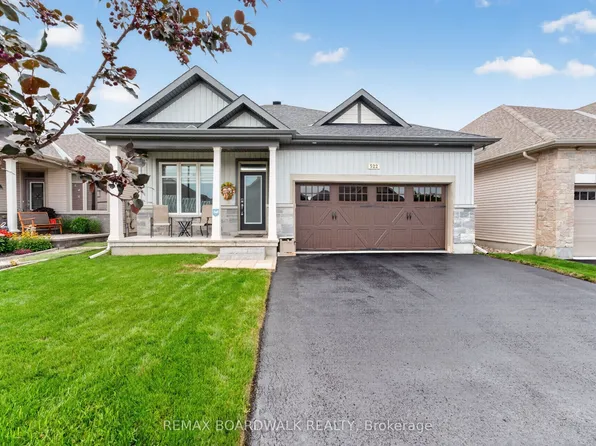 522 Ace St, Ottawa, ON K2V 0E8