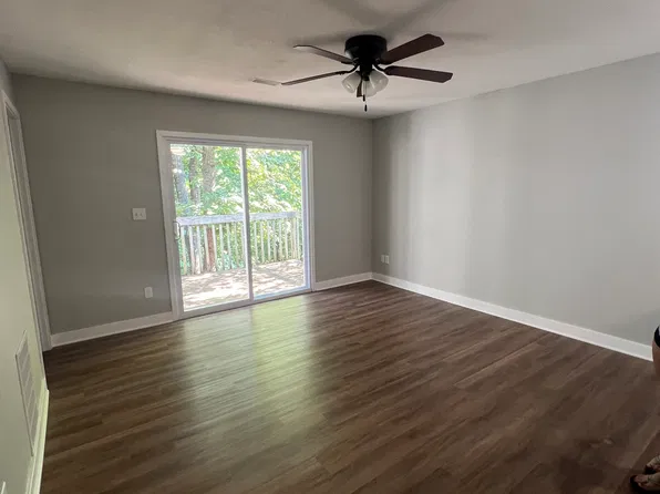 1068 Mace Rd, Osage Beach, MO 65065