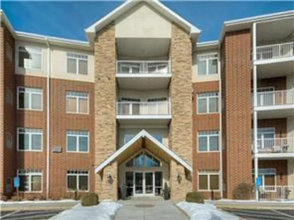 1776 Stieger Lake Ln APT 203, Victoria, MN 55386