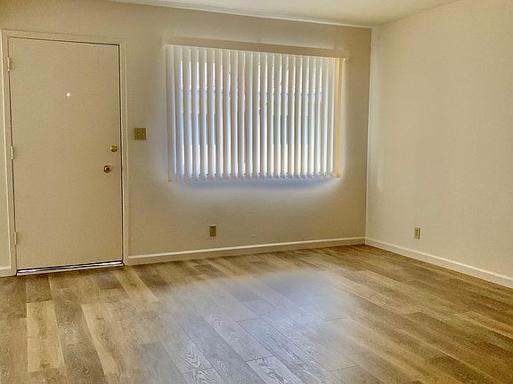 3rd image of 2095 Radio Ave #Z31