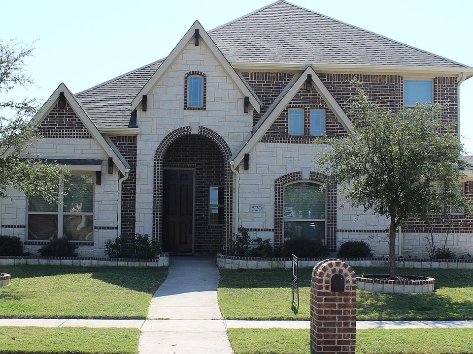 1st image of 520 Stillwater Dr