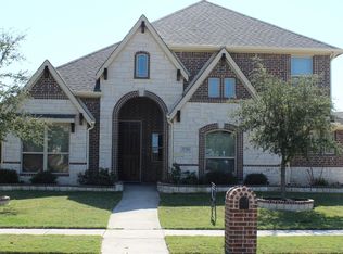 520 Stillwater Dr, Waxahachie, TX 75165