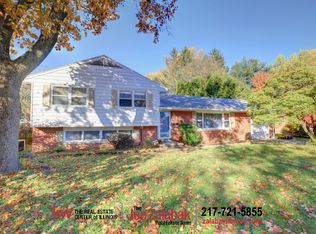 2107 S Mills Dr, Urbana, IL