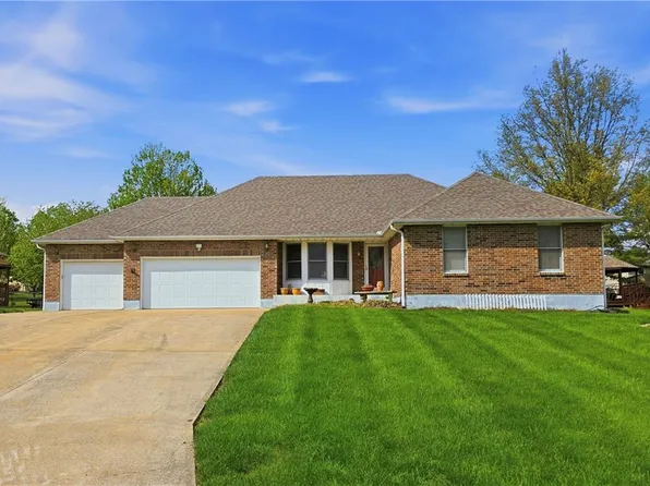 708 W 35th St, Higginsville, MO 64037