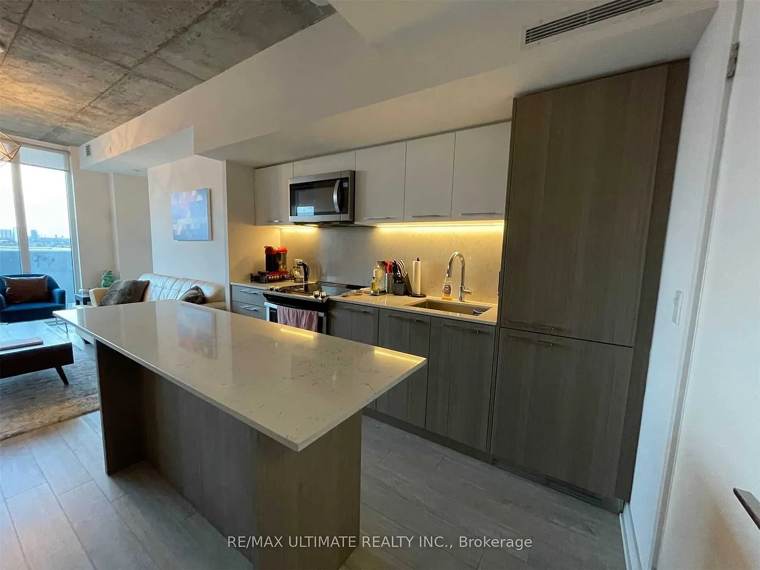 2 bed, $3,200 — Photo 3