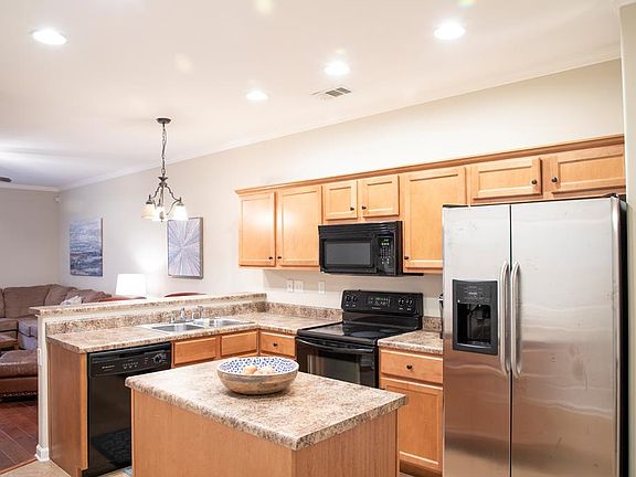 2nd image of 302 Daniella Ln