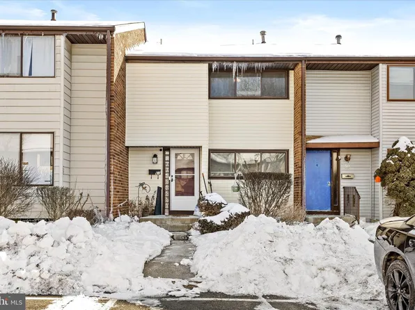 61 Covington Dr, East Windsor, NJ 08520