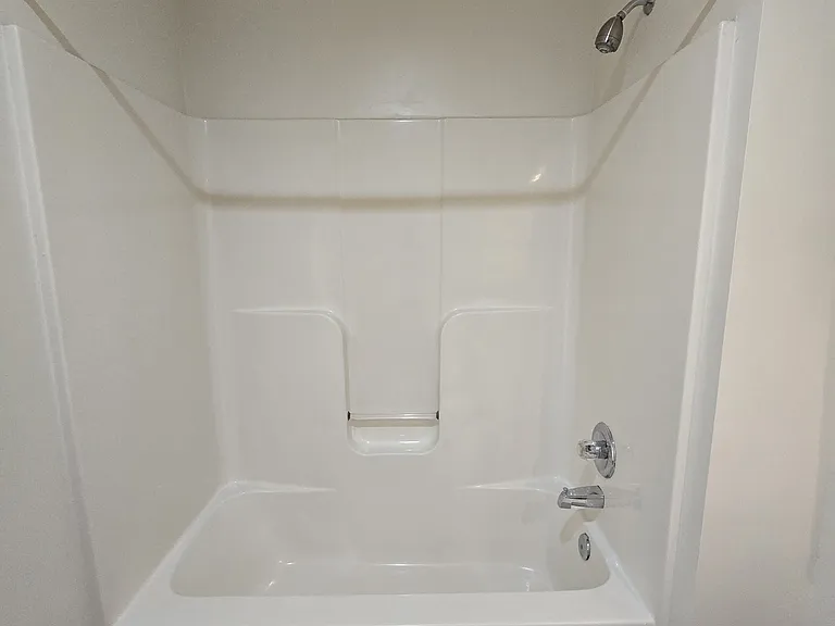 917 W Marshall St #202 — Photo 14