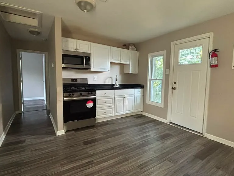 614 Pine St #3 — Photo 1