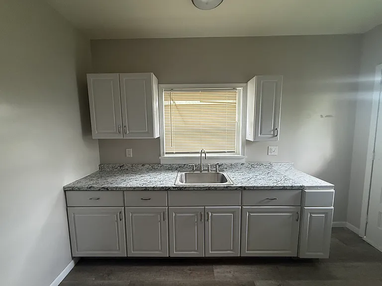 532 N Main Ave #1 — Photo 9