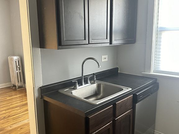 5th image of 1344 W Hood Ave #2B
