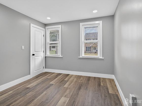 5th image of 149 Prigmore St