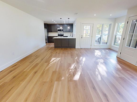 5th image of 120 Red Bell Rd