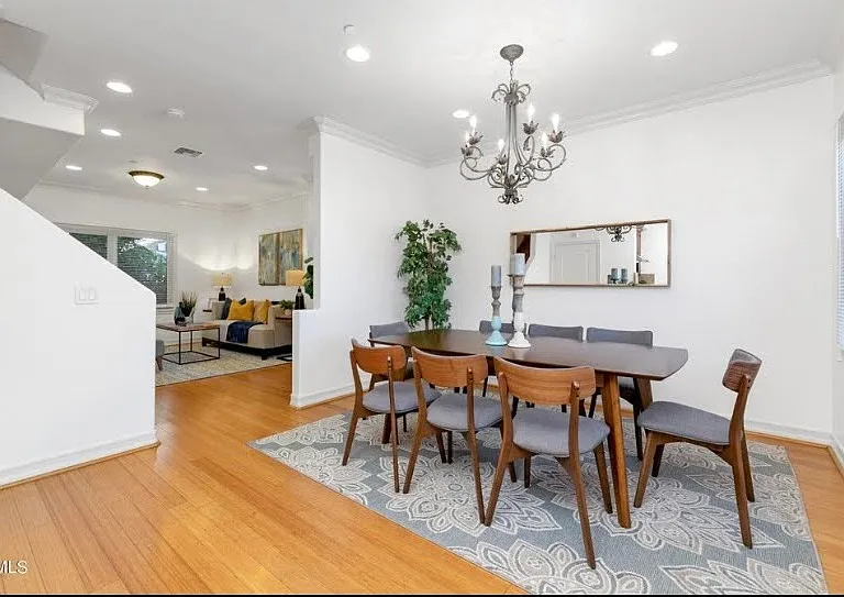 272 N Chester Ave #105 — Photo 10