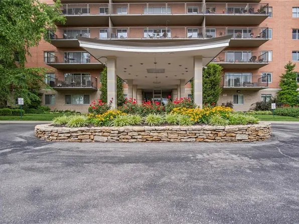 4550 Warwick Blvd APT 409, Kansas City, MO 64111