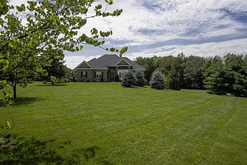 2nd image of 109 Burgess Ct