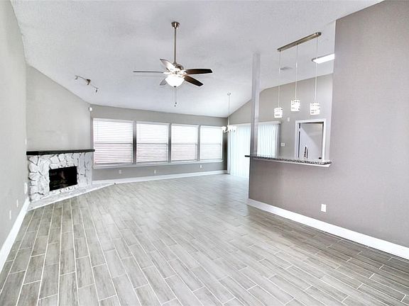 2nd image of 13807 Birch Hollow Ln