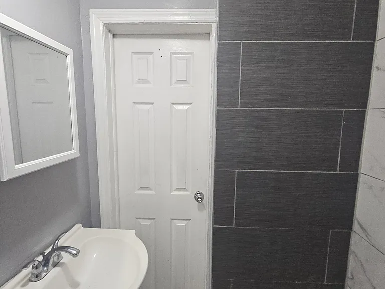 94 N 3rd St #3 — Photo 14