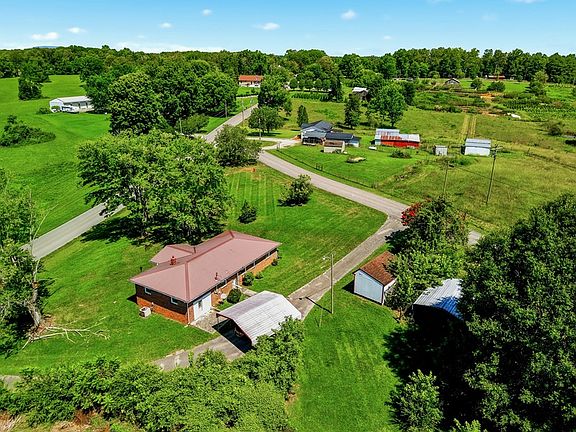 3rd image of 3058 Bluff Springs Rd