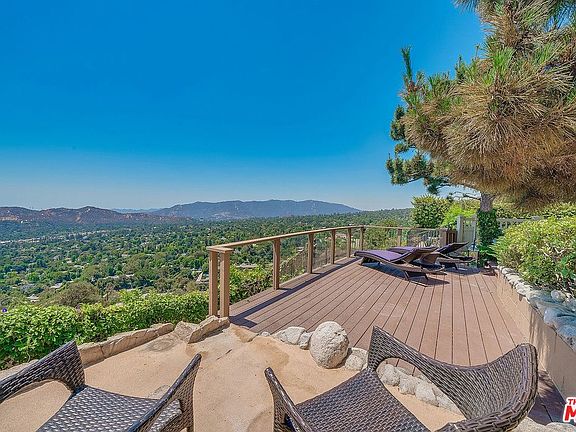 5th image of 786 Starlight Heights Dr
