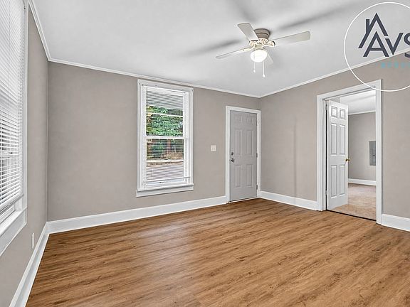2nd image of 2223 Pinehurst Rd