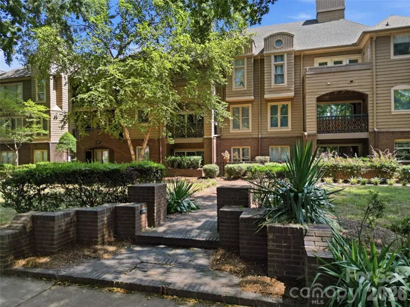 1109 E Morehead St APT 16, Charlotte, NC 28204