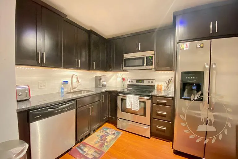 1 E Chase St #608 — Photo 6