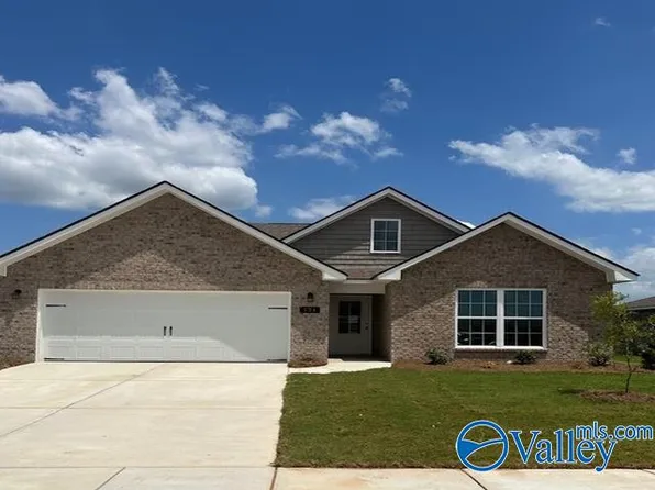 121 Hazel Pine Trl, Hazel Green, AL 35750
