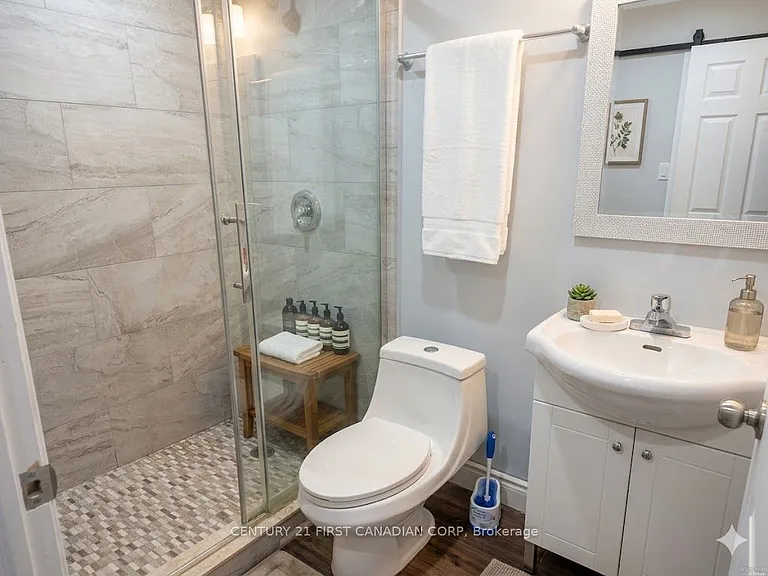 1470 Aldersbrook Rd — Photo 6