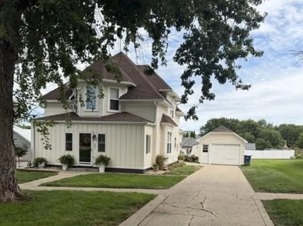 407 Madison St, Remsen, IA 51050