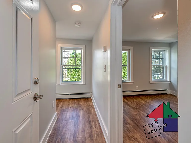 166 N Winooski Ave — Photo 6