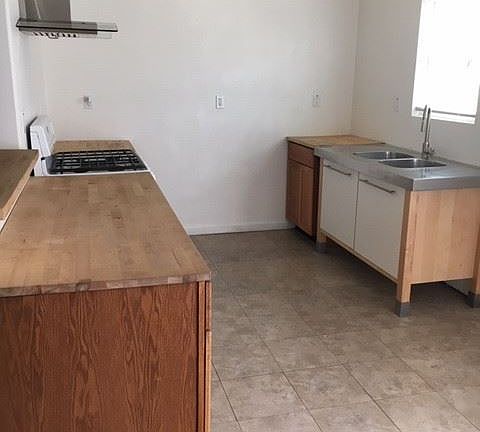 4th image of 4734 Pedley Ave