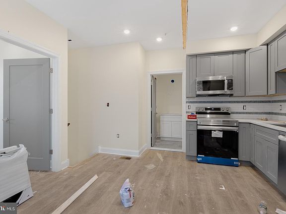 2nd image of 511 E Gorgas Ln #1R