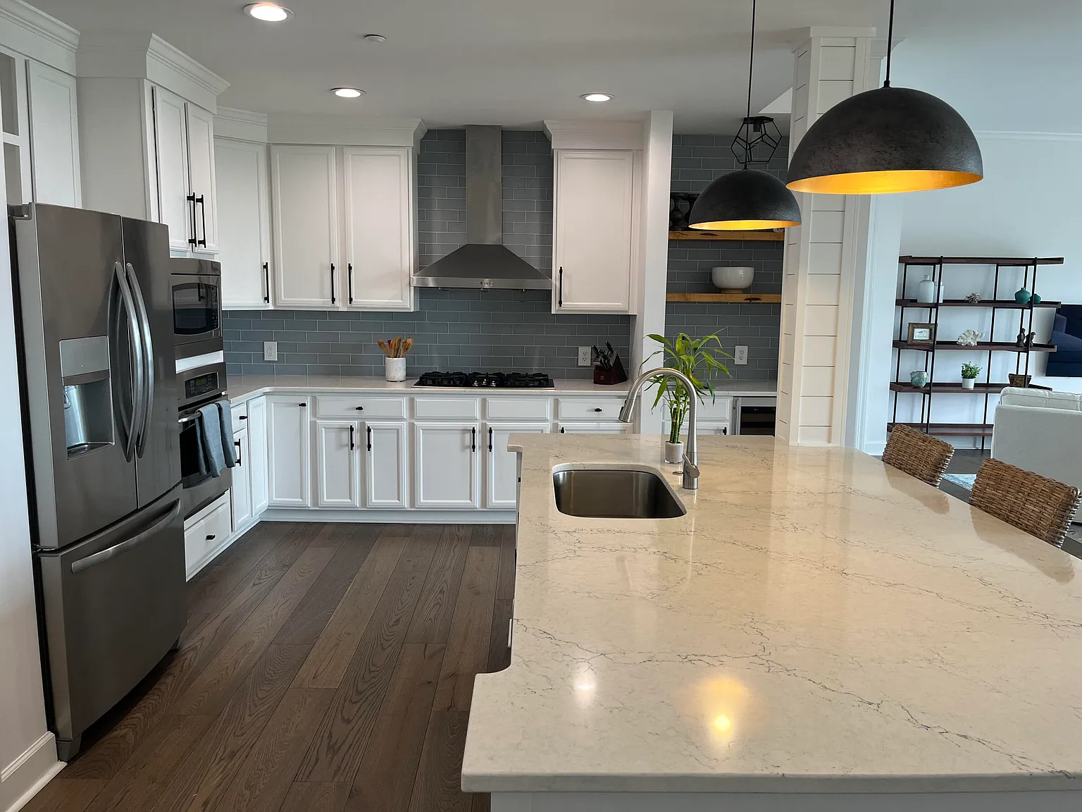 3 bed, 3.5 bath, 2278 sqft, $4,900 — Photo 3