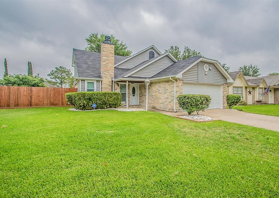 1st image of 22019 Rivermead Dr