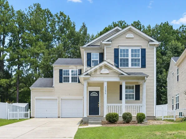 11234 Heritage Green Dr, Cornelius, NC 28031