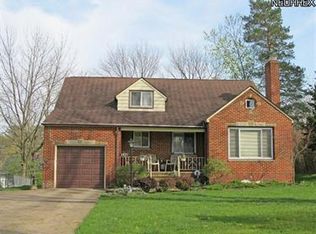 5831 Flower Dr, Parma Heights, OH 44130