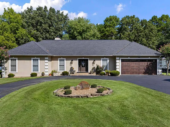 107 Pine Shore Ln, Russellville, AR 72802